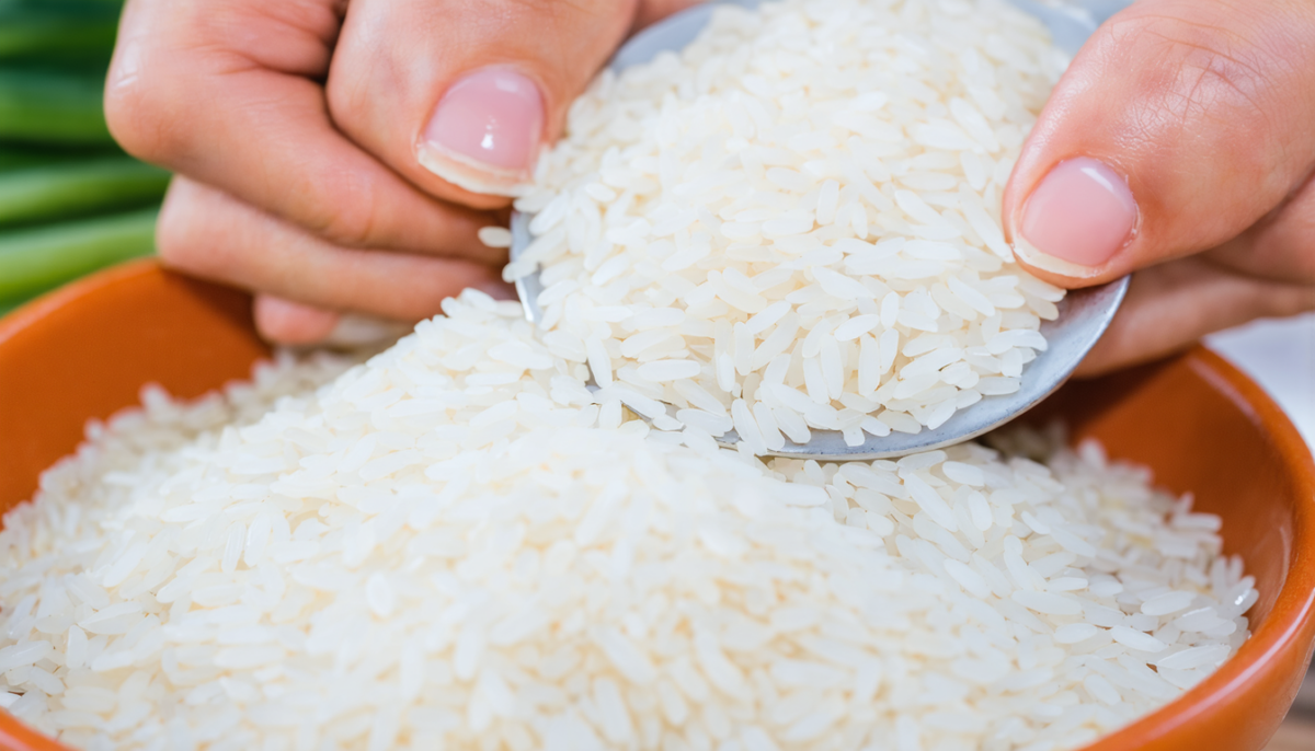 découvrez quelle quantité de riz prévoir par personne pour réussir tous vos plats à coup sûr, et évitez le gaspillage grâce à nos conseils simples et pratiques.